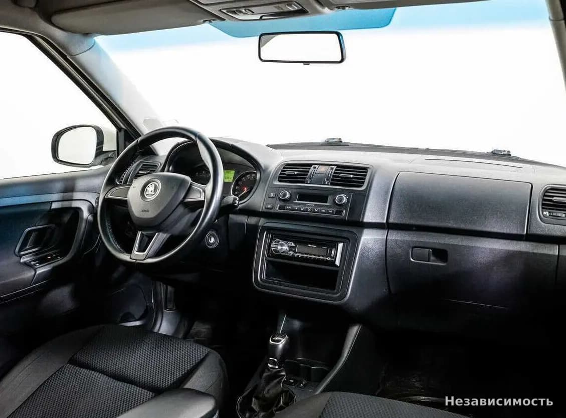 Skoda Fabia 2013 с пробегом — фото 9