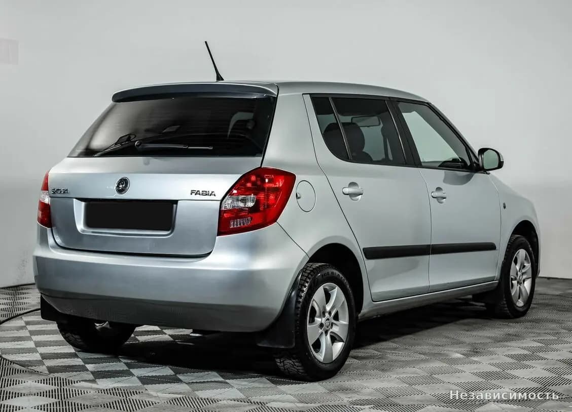 Skoda Fabia 2014 с пробегом — фото 4
