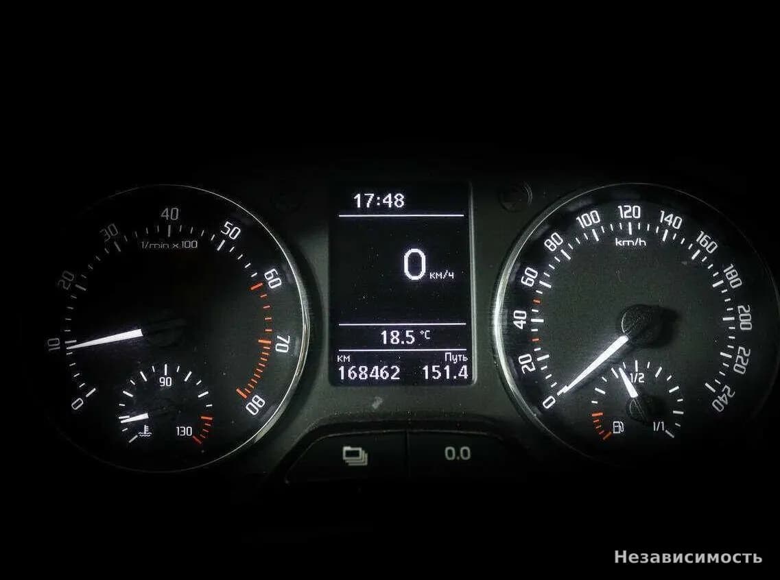 Skoda Fabia 2014 с пробегом — фото 10