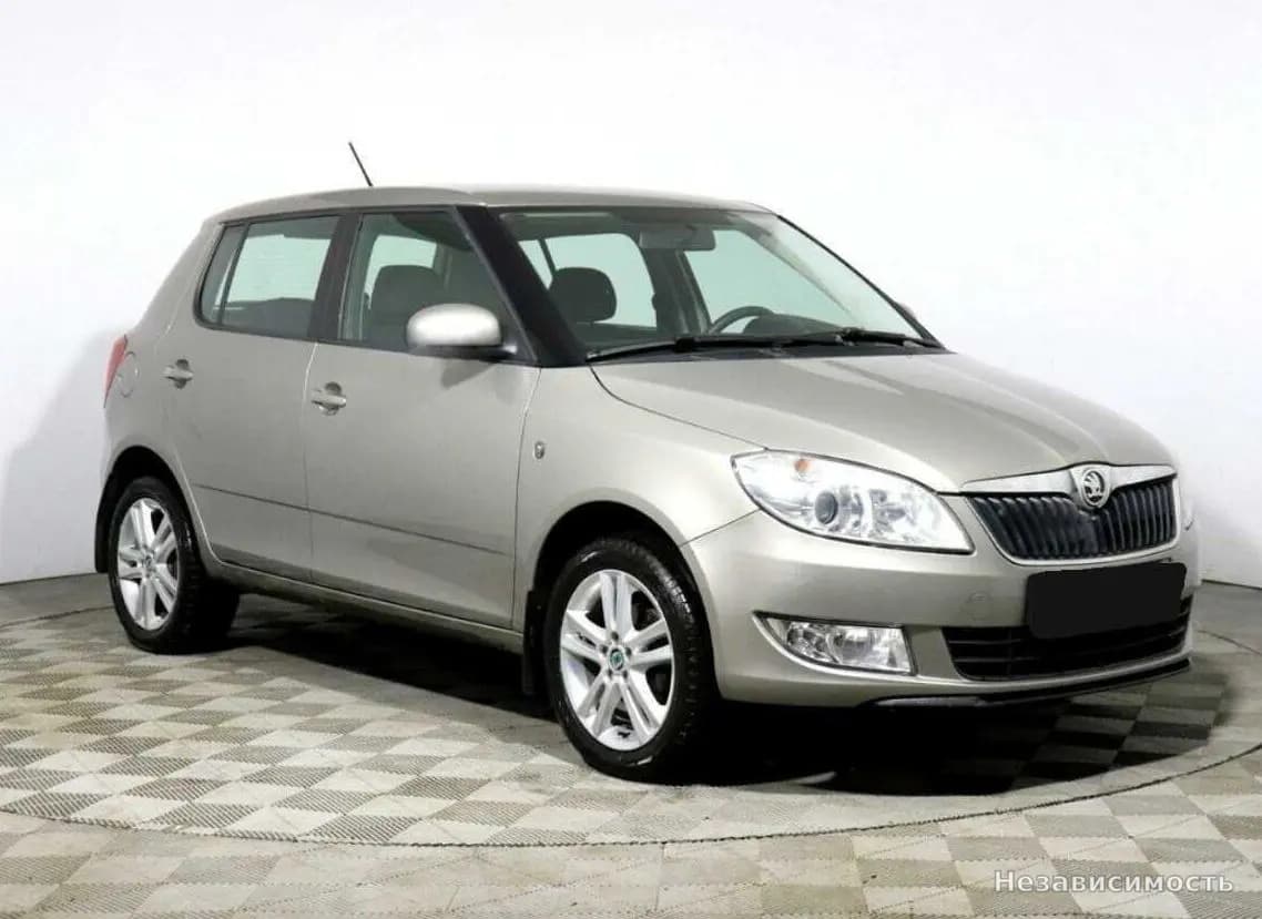 Skoda Fabia 2014 с пробегом — фото 3