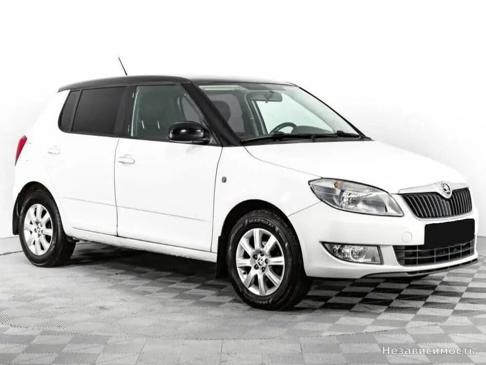 Skoda Fabia 2013 с пробегом — фото 3