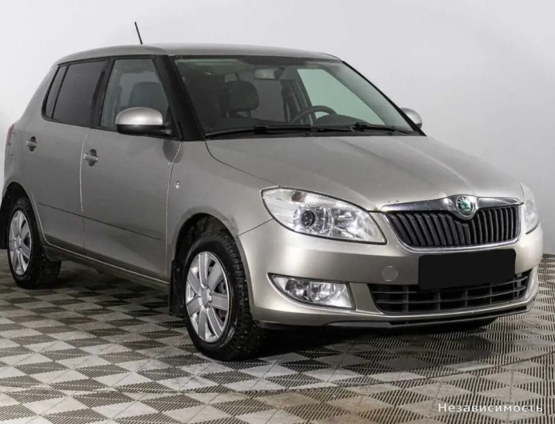 Skoda Fabia 2012 с пробегом — фото 3