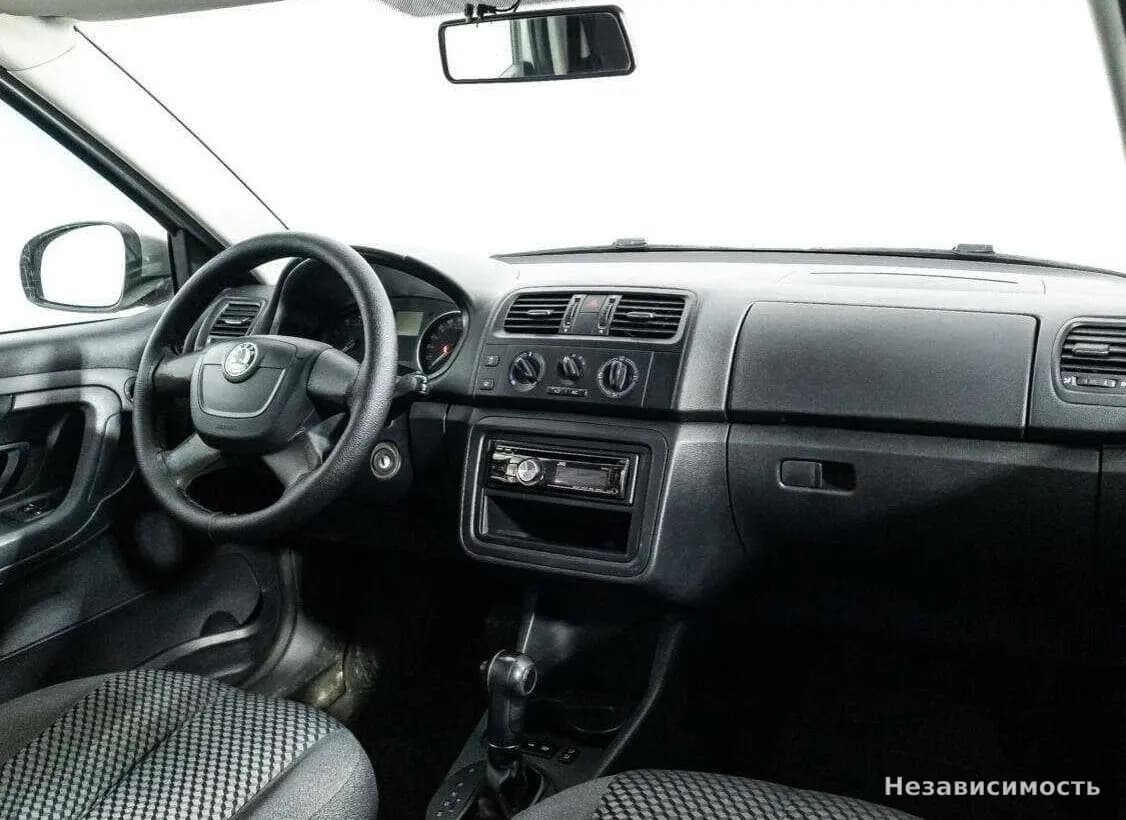 Skoda Fabia 2012 с пробегом — фото 9