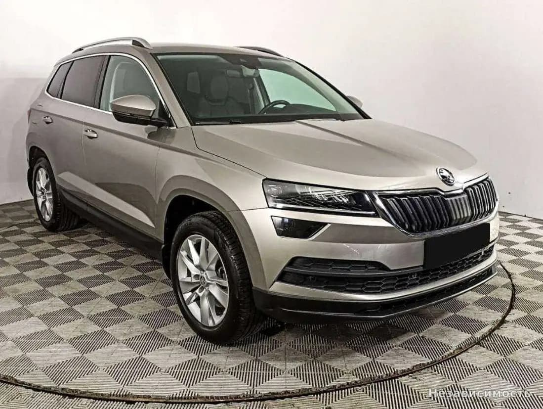 Skoda Karoq 2021 с пробегом — фото 3