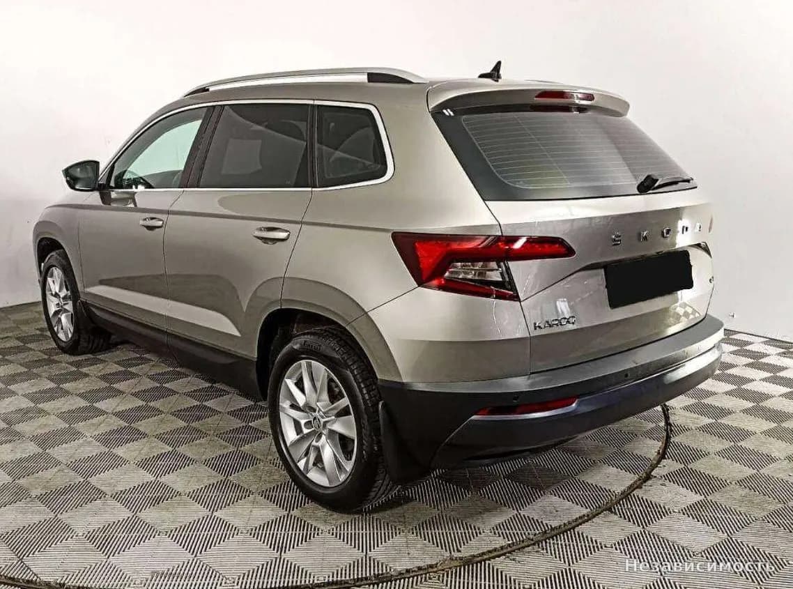 Skoda Karoq 2021 с пробегом — фото 7