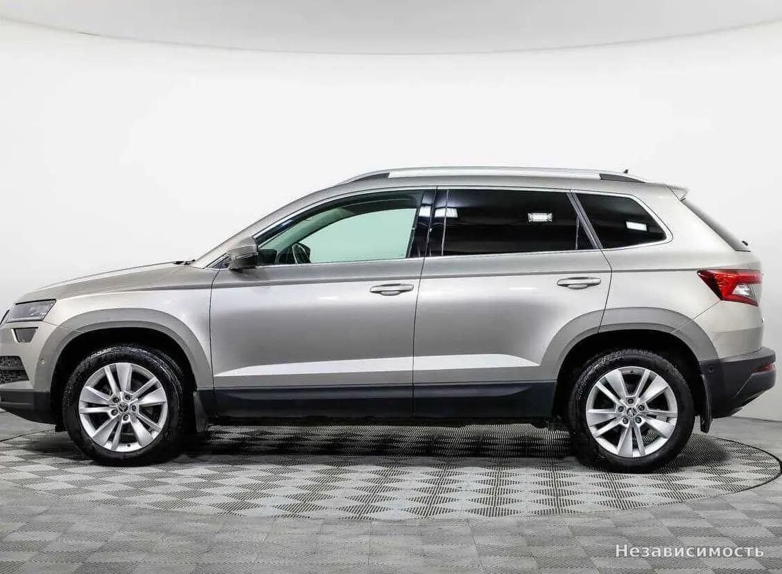 Skoda Karoq 2021 с пробегом — фото 7