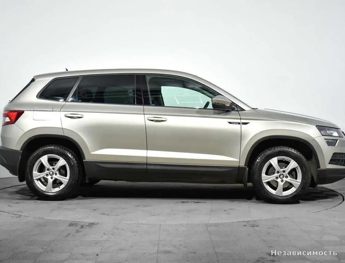 Skoda Karoq 2021 с пробегом — фото 4