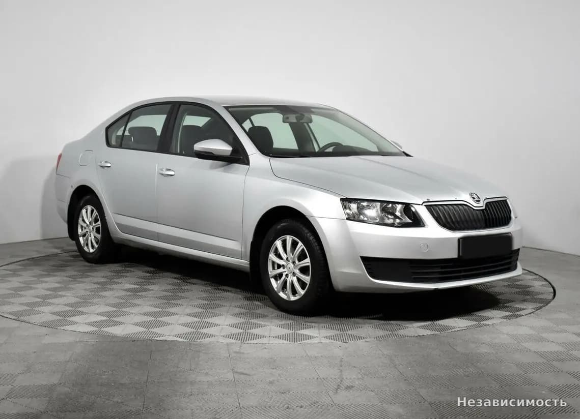 Skoda Octavia IV (A8) 2015 с пробегом — фото 3
