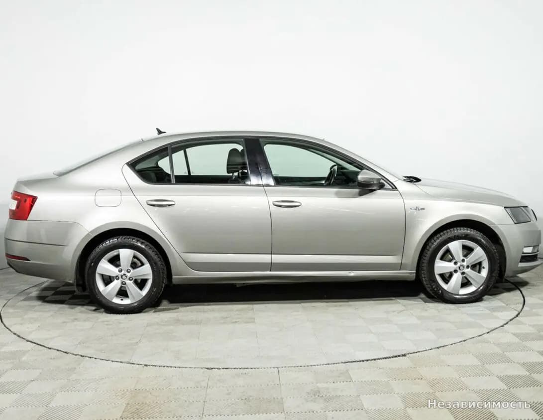 Skoda Octavia IV (A8) 2019 с пробегом — фото 4