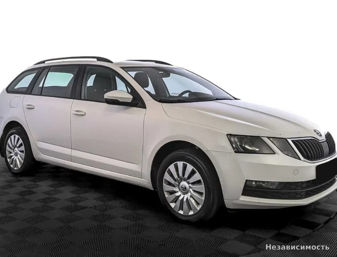 Skoda Octavia IV (A8) 2017 с пробегом — фото 3