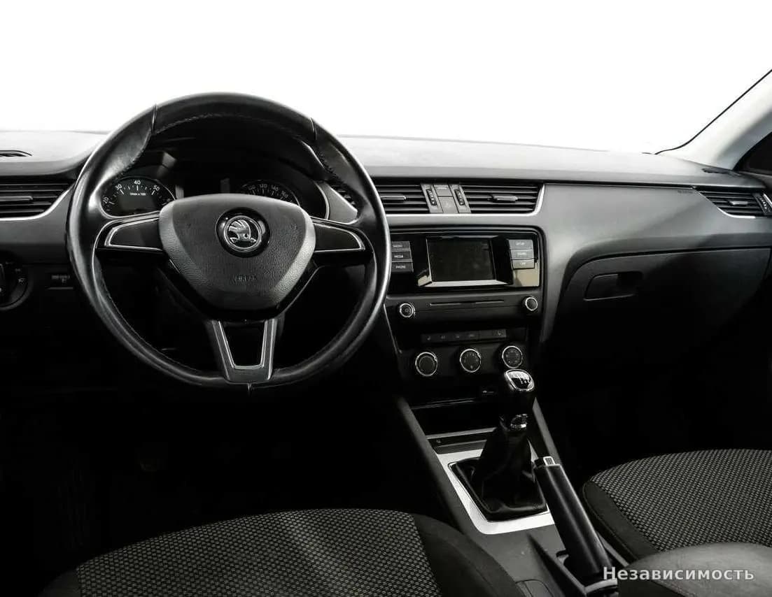 Skoda Octavia IV (A8) 2017 с пробегом — фото 9