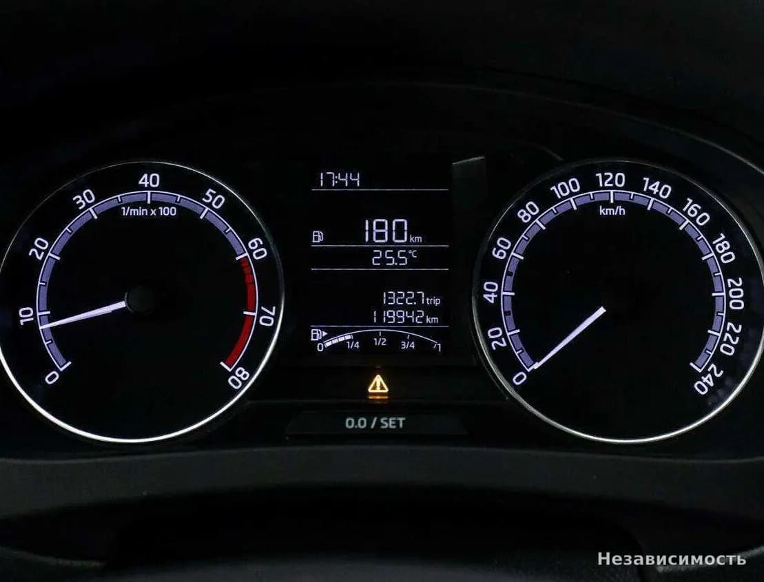 Skoda Rapid 2017 с пробегом — фото 10