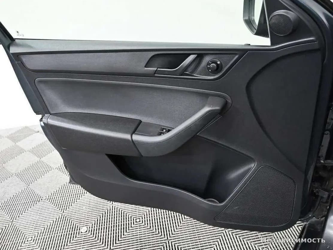 Skoda Rapid 2016 с пробегом — фото 9