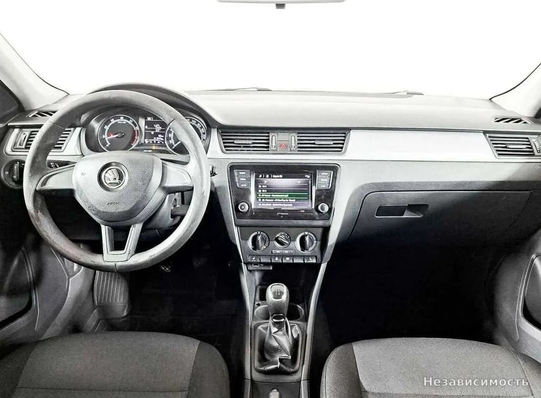 Skoda Rapid 2018 с пробегом — фото 9