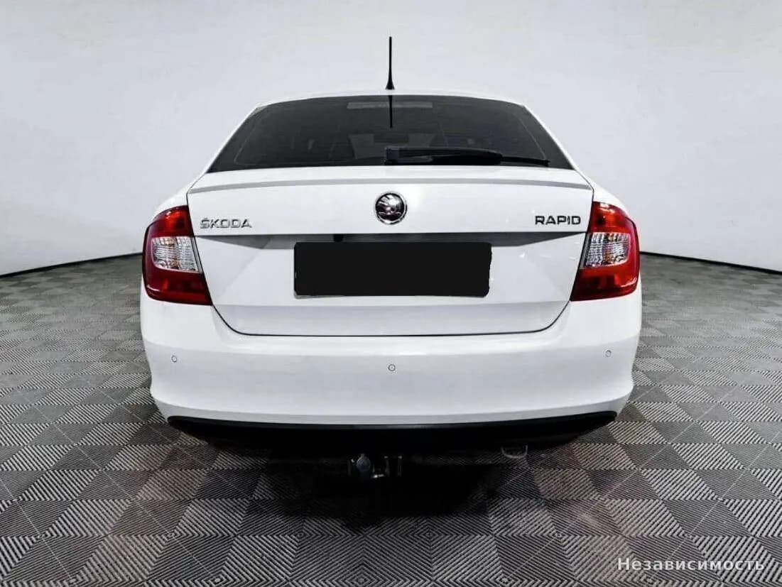 Skoda Rapid 2014 с пробегом — фото 5