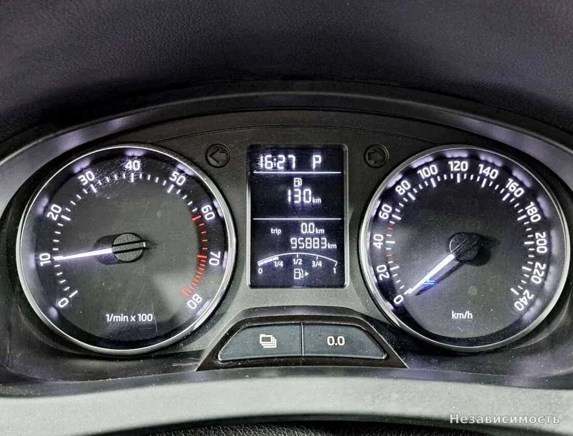 Skoda Rapid 2014 с пробегом — фото 8