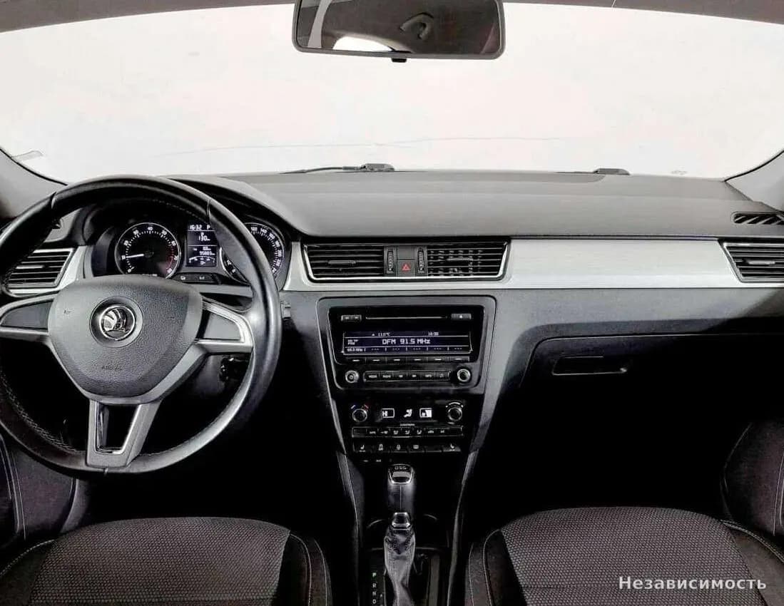 Skoda Rapid 2014 с пробегом — фото 9