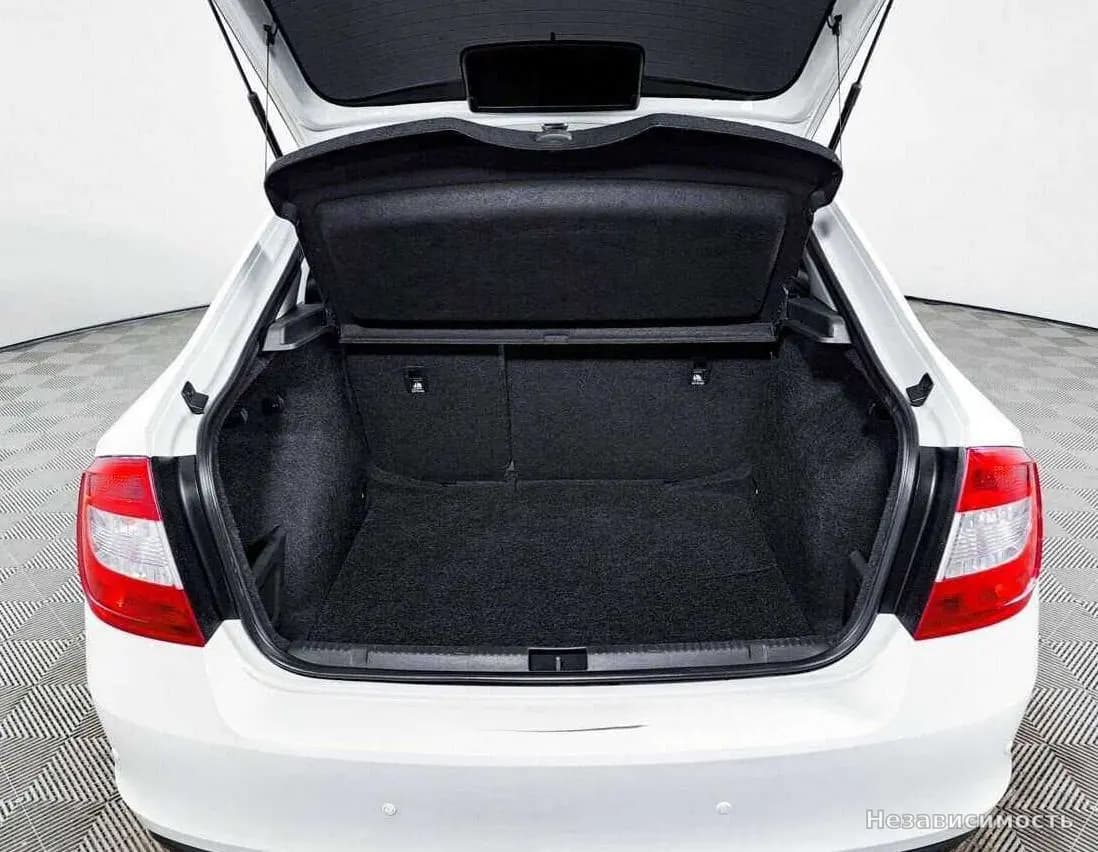 Skoda Rapid 2017 с пробегом — фото 10