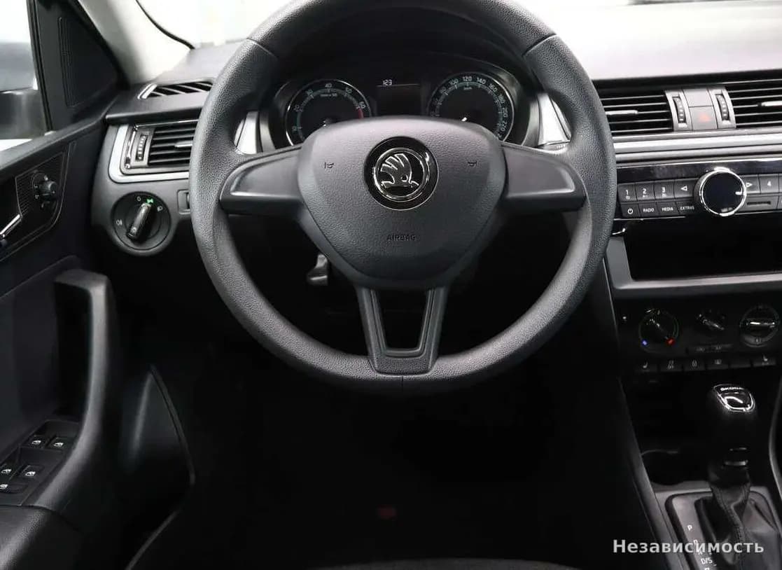Skoda Rapid 2018 с пробегом — фото 10