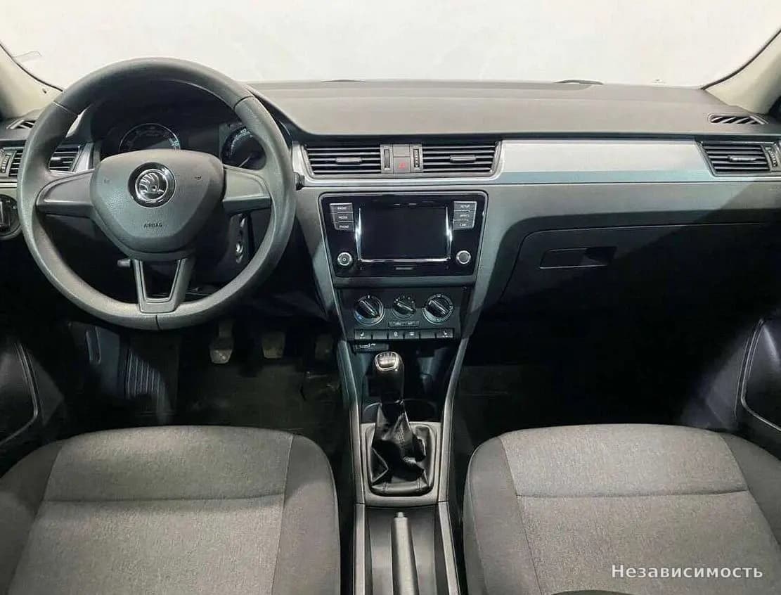 Skoda Rapid 2018 с пробегом — фото 9