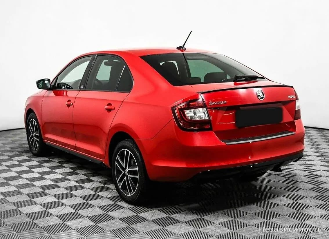 Skoda Rapid 2018 с пробегом — фото 7