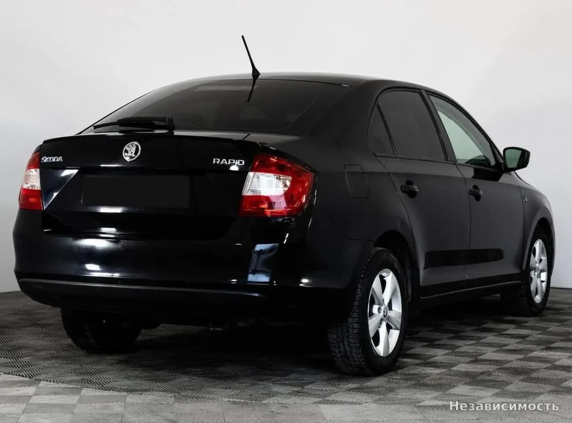 Skoda Rapid 2015 с пробегом — фото 5