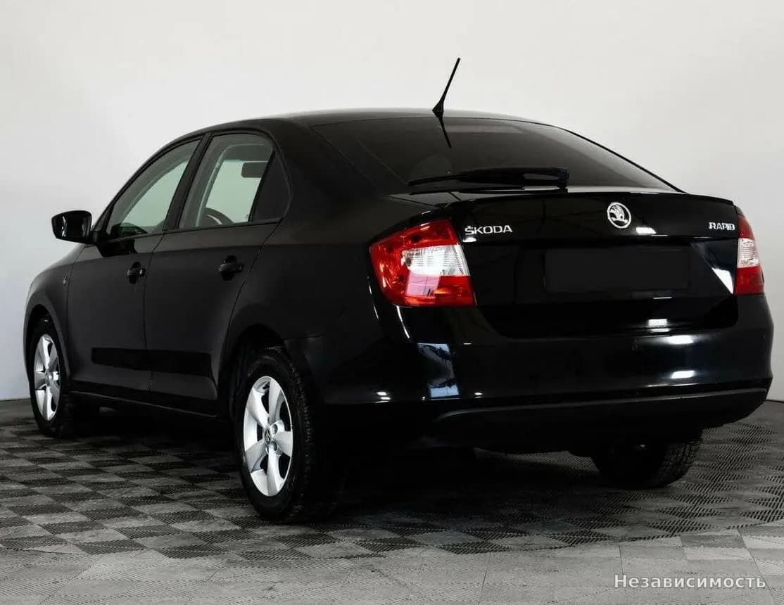 Skoda Rapid 2015 с пробегом — фото 7