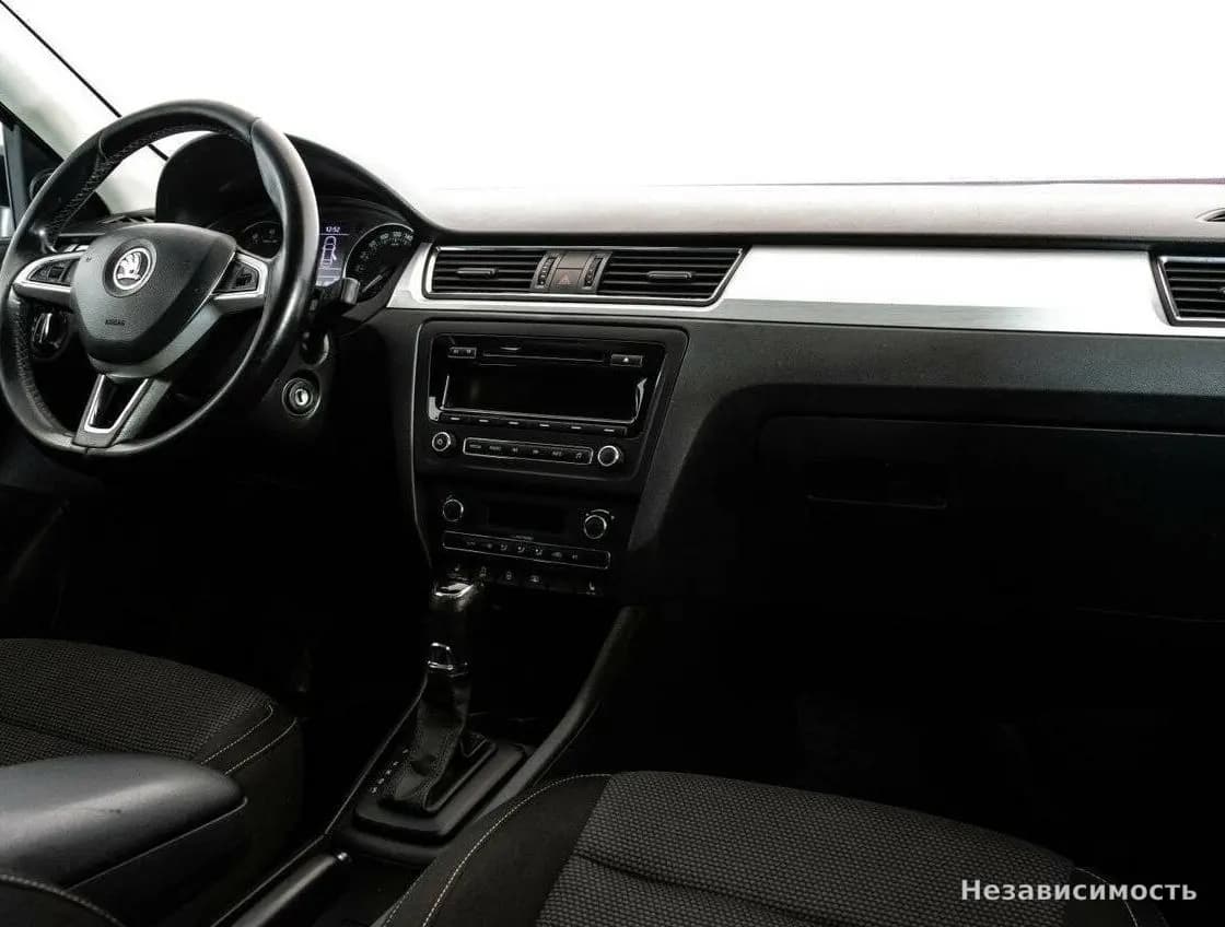 Skoda Rapid 2015 с пробегом — фото 9