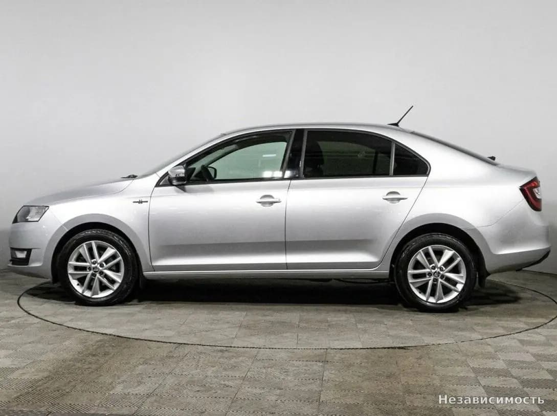 Skoda Rapid 2018 с пробегом — фото 8