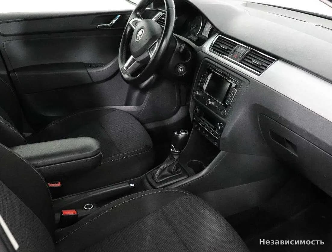 Skoda Rapid 2014 с пробегом — фото 7