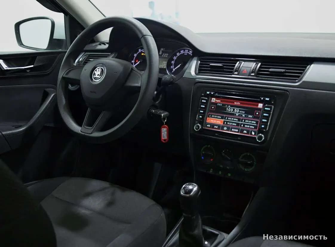Skoda Rapid 2018 с пробегом — фото 6