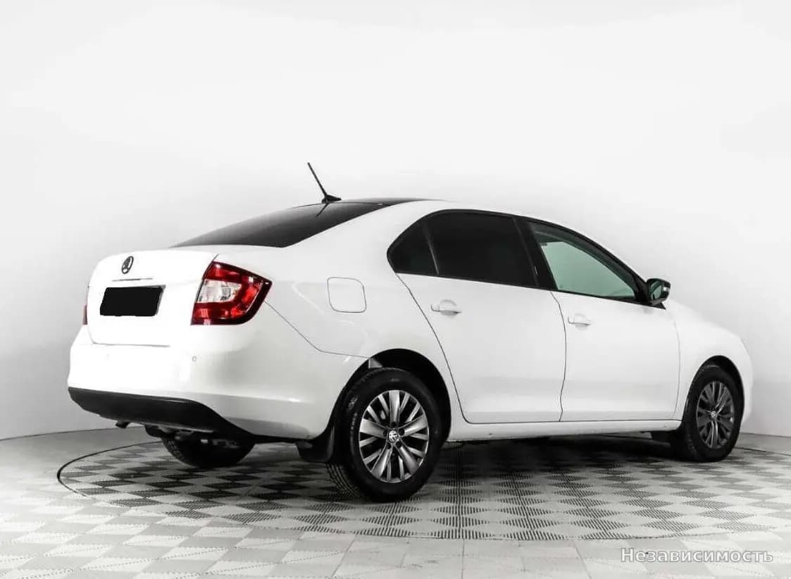 Skoda Rapid 2018 с пробегом — фото 5