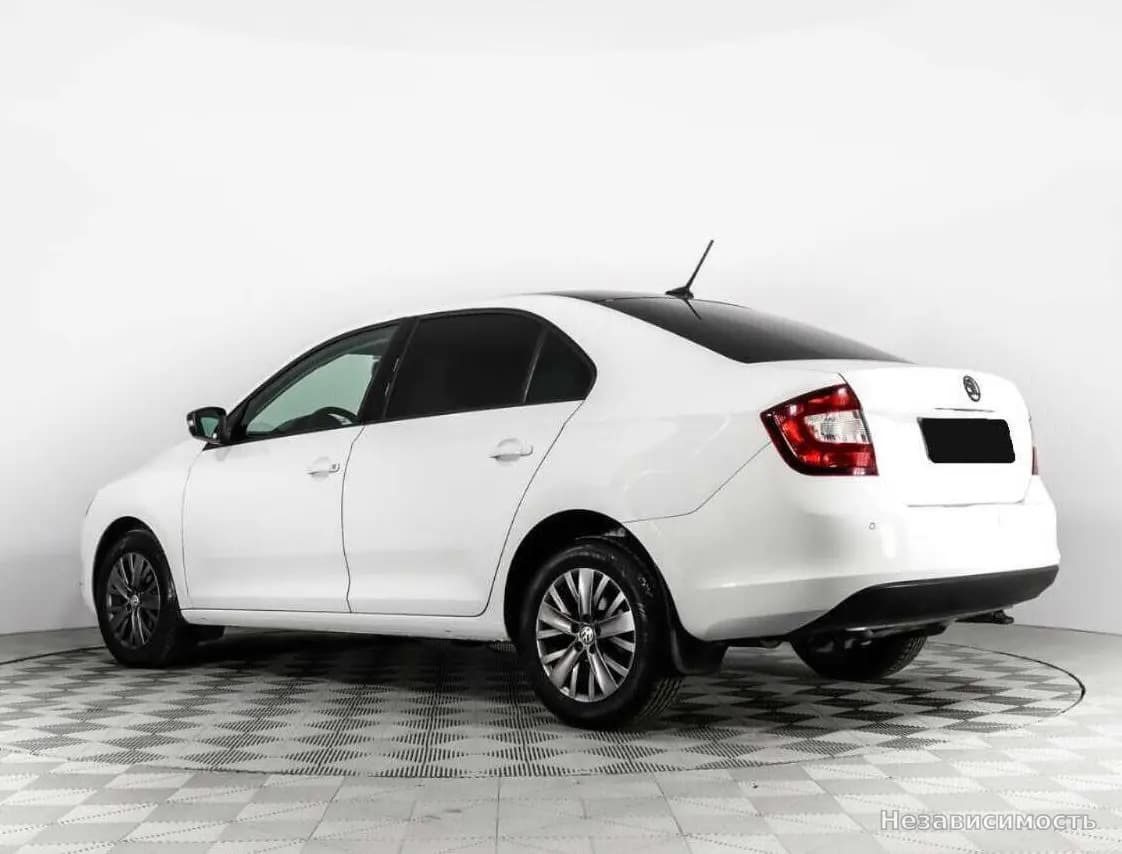 Skoda Rapid 2018 с пробегом — фото 7