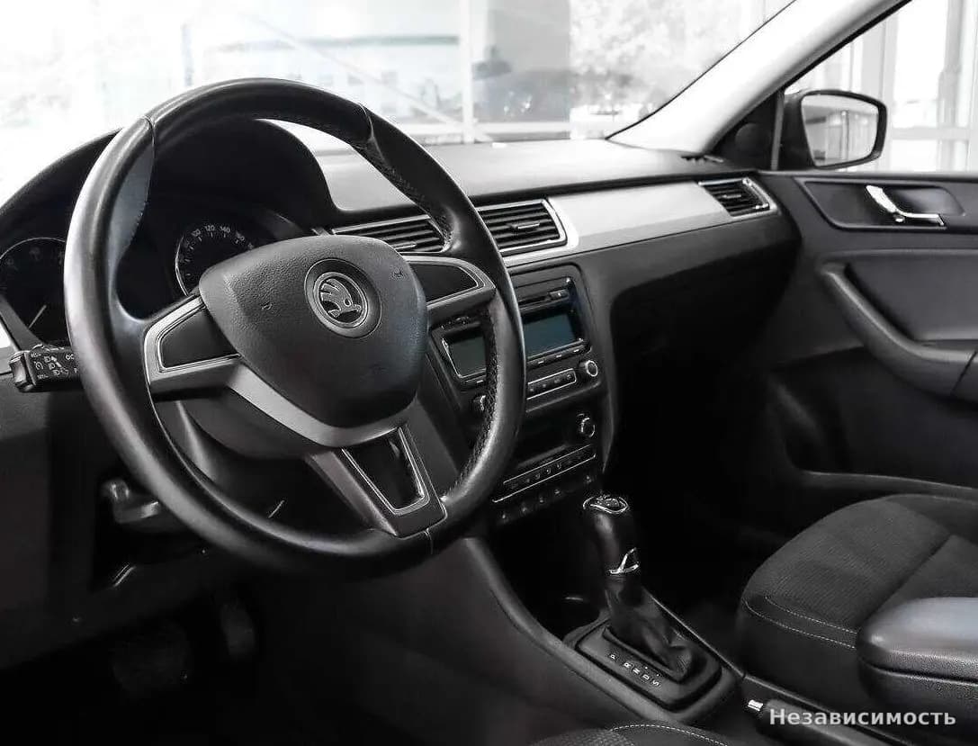 Skoda Rapid 2014 с пробегом — фото 9