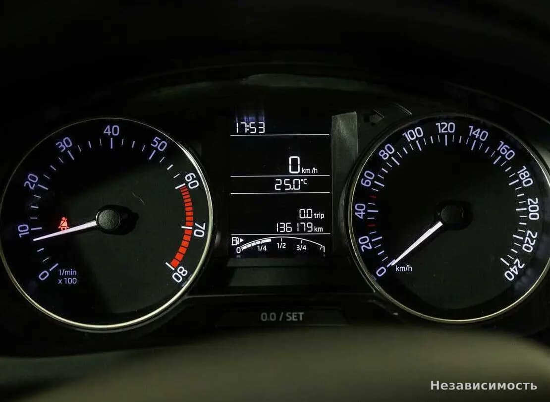 Skoda Rapid 2016 с пробегом — фото 10