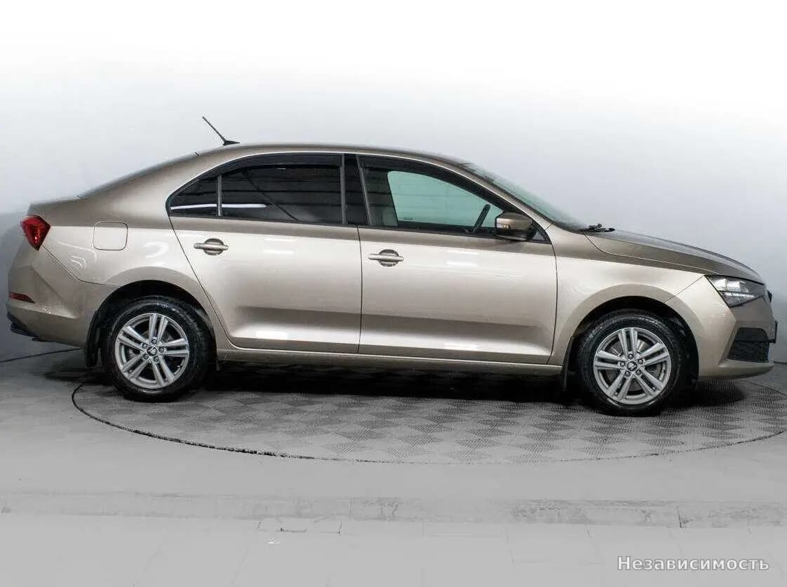 Skoda Rapid 2021 с пробегом — фото 4