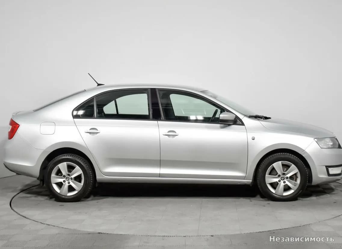 Skoda Rapid 2017 с пробегом — фото 4