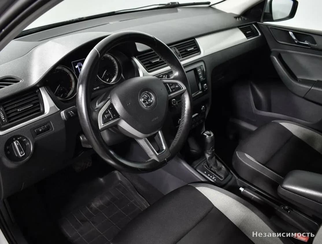 Skoda Rapid 2017 с пробегом — фото 9
