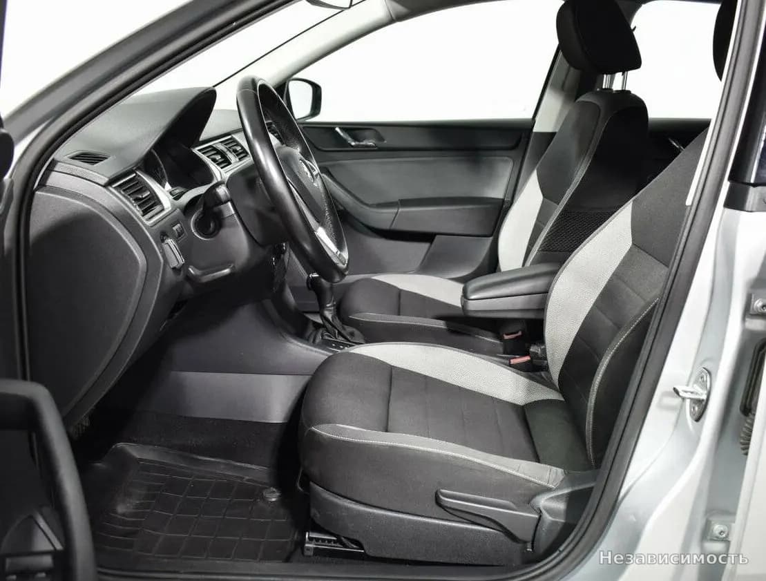Skoda Rapid 2017 с пробегом — фото 10