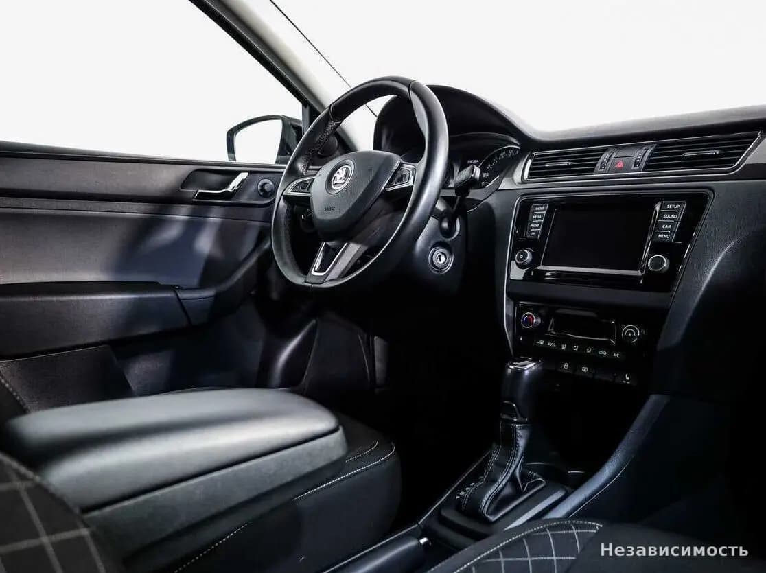 Skoda Rapid 2017 с пробегом — фото 8