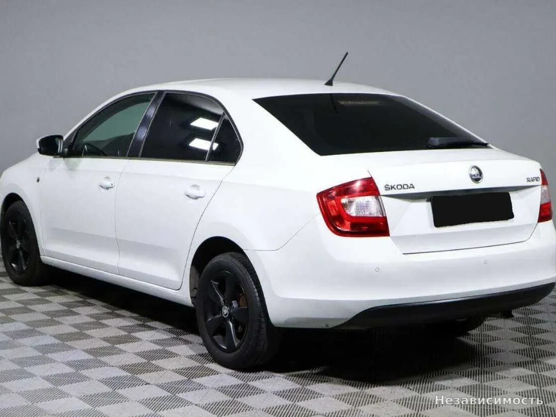 Skoda Rapid 2014 с пробегом — фото 6