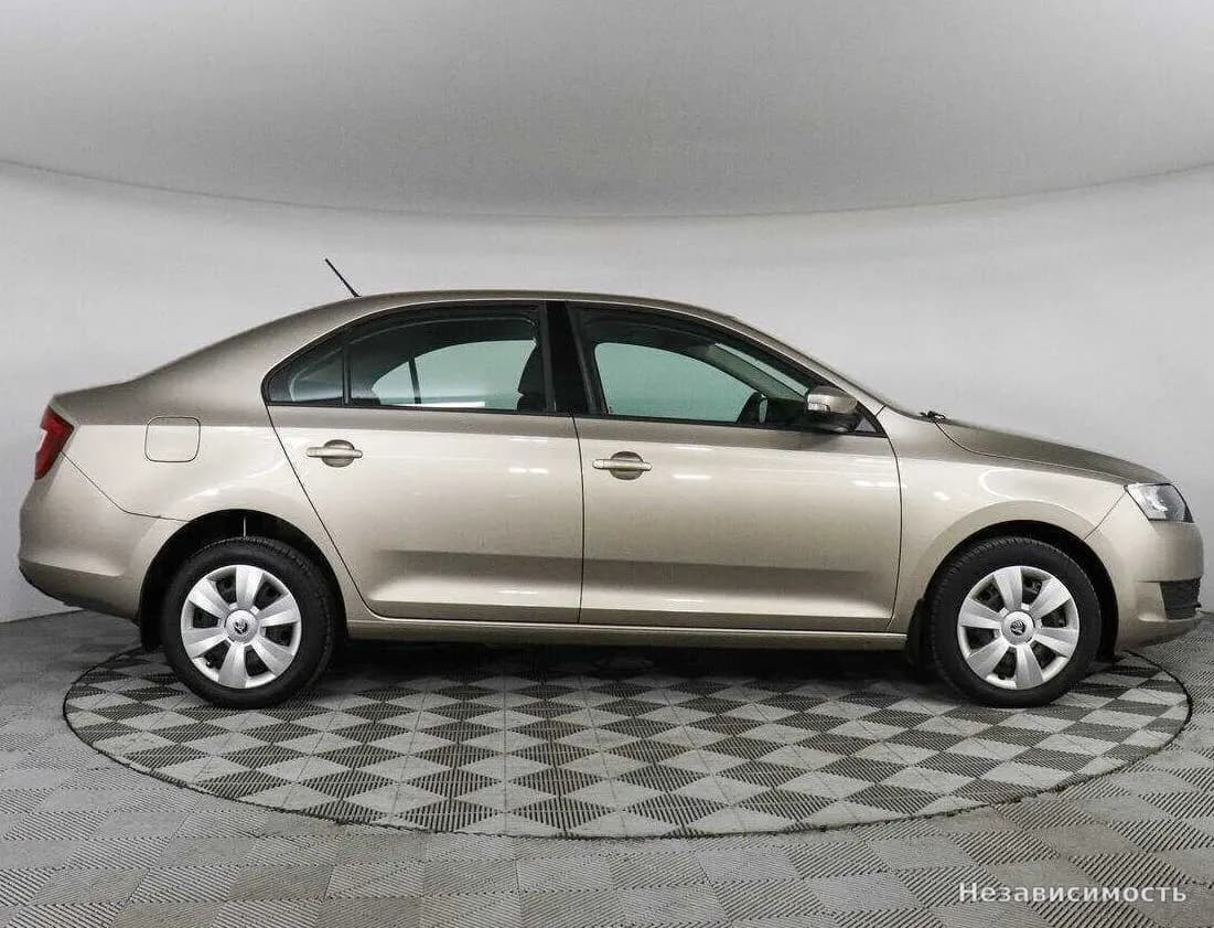 Skoda Rapid 2018 с пробегом — фото 4