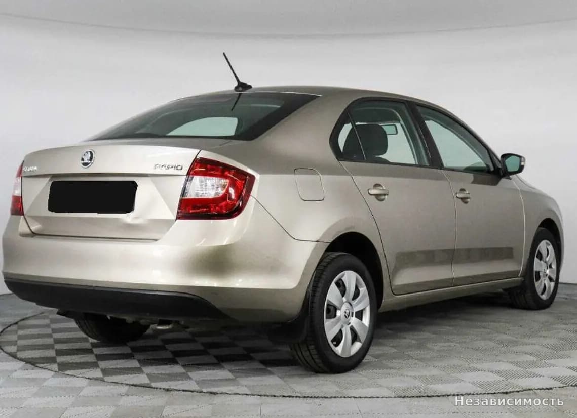 Skoda Rapid 2018 с пробегом — фото 5