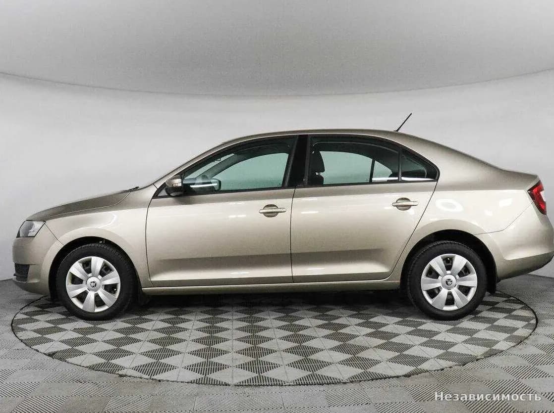 Skoda Rapid 2018 с пробегом — фото 8