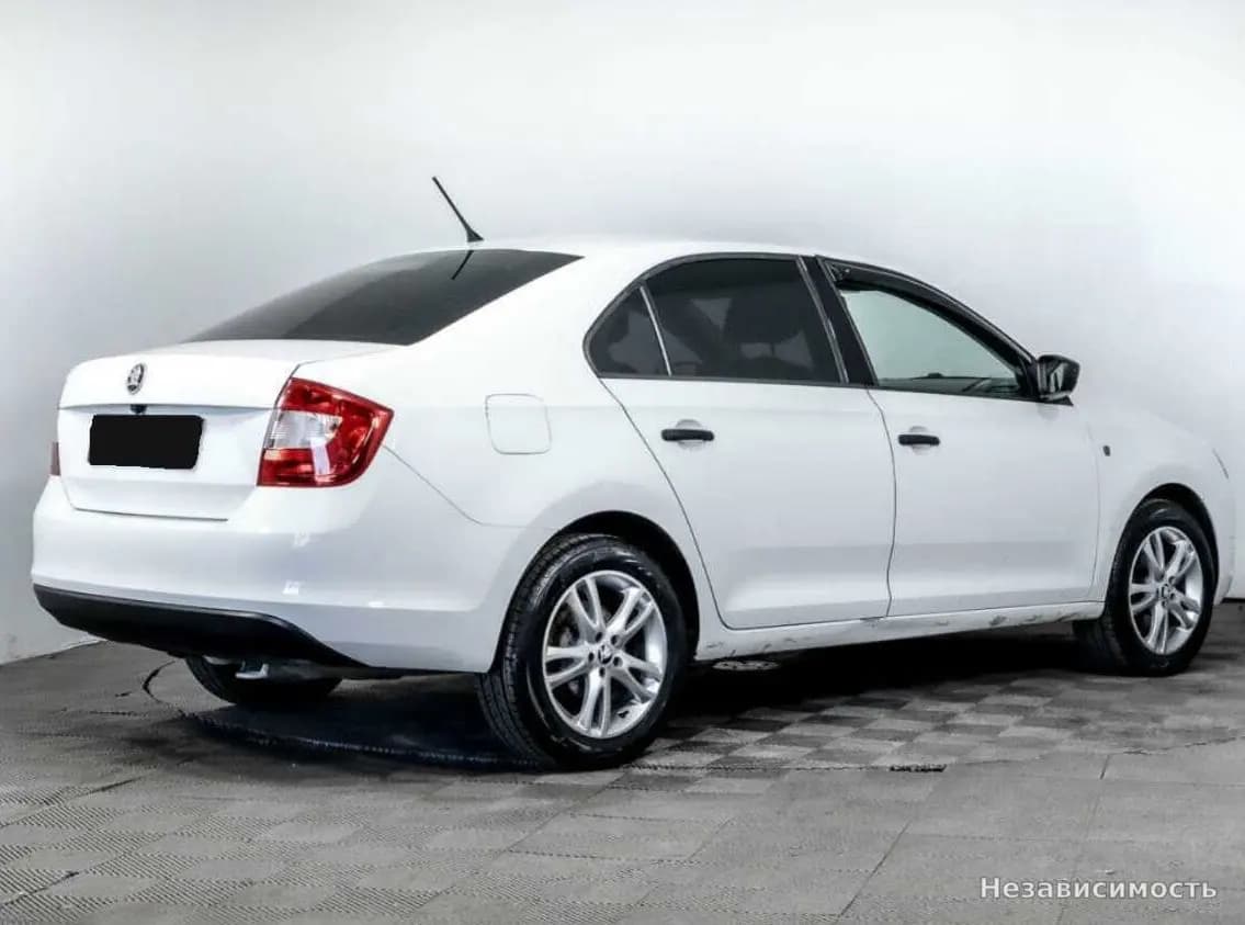 Skoda Rapid 2014 с пробегом — фото 4
