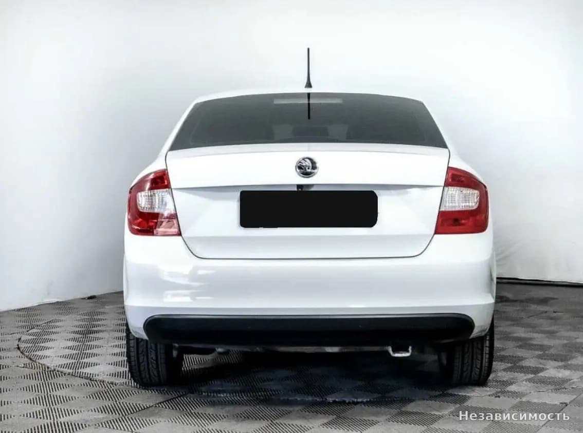 Skoda Rapid 2014 с пробегом — фото 5