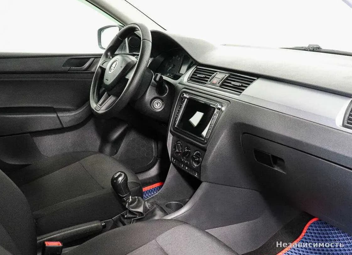 Skoda Rapid 2014 с пробегом — фото 7