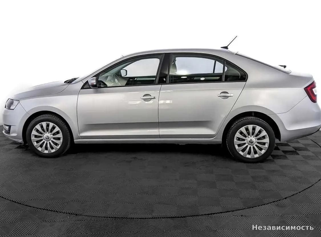 Skoda Rapid 2018 с пробегом — фото 8