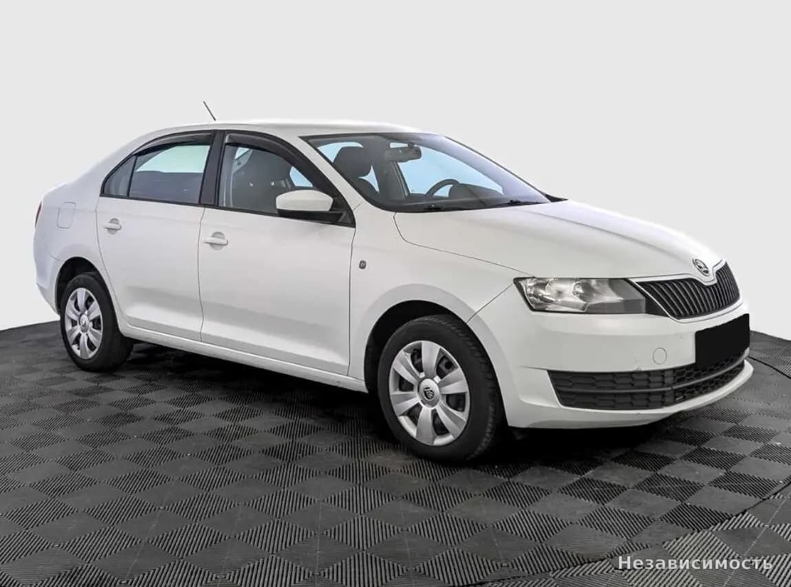 Skoda Rapid 2015 с пробегом — фото 3