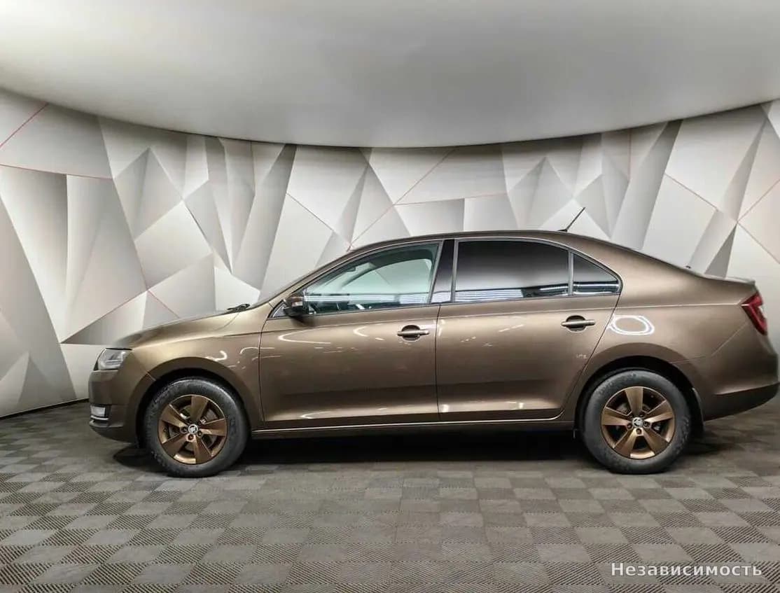 Skoda Rapid 2018 с пробегом — фото 5